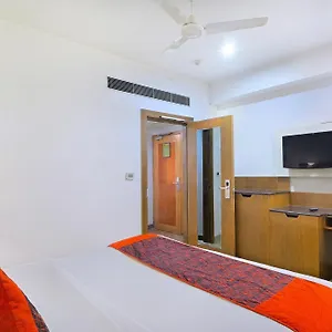 Hari Piorko Grand - 2 Min From New Railway Station Hotel