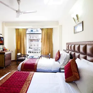 3* Hotel Capital O 2382 White House Continental